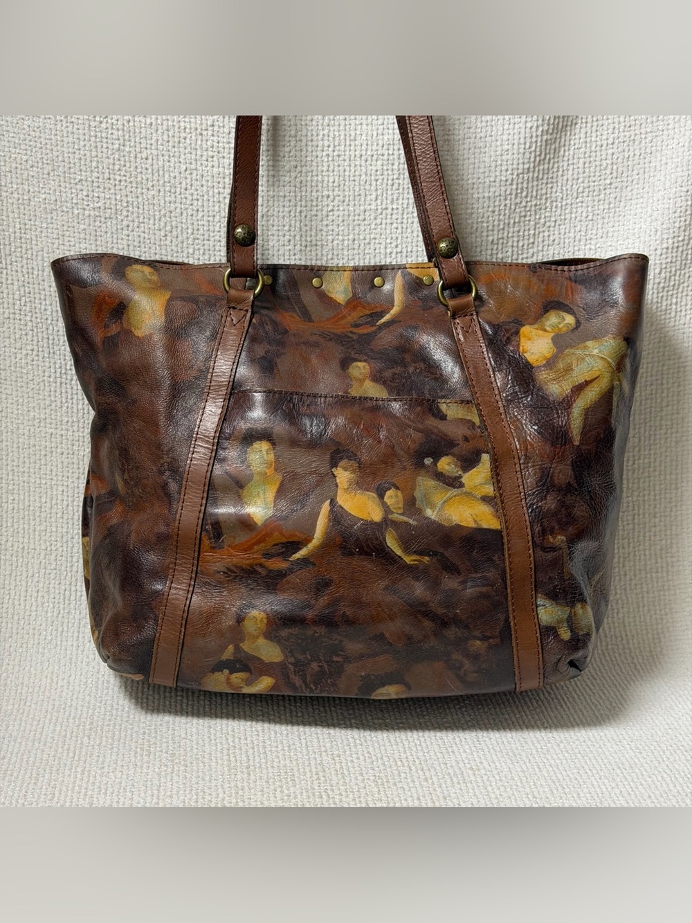 Beautiful Patricia Nash Brown Artistic Design Tote
Bag w/Leather Trim & dust bag - Picture 4 of 10